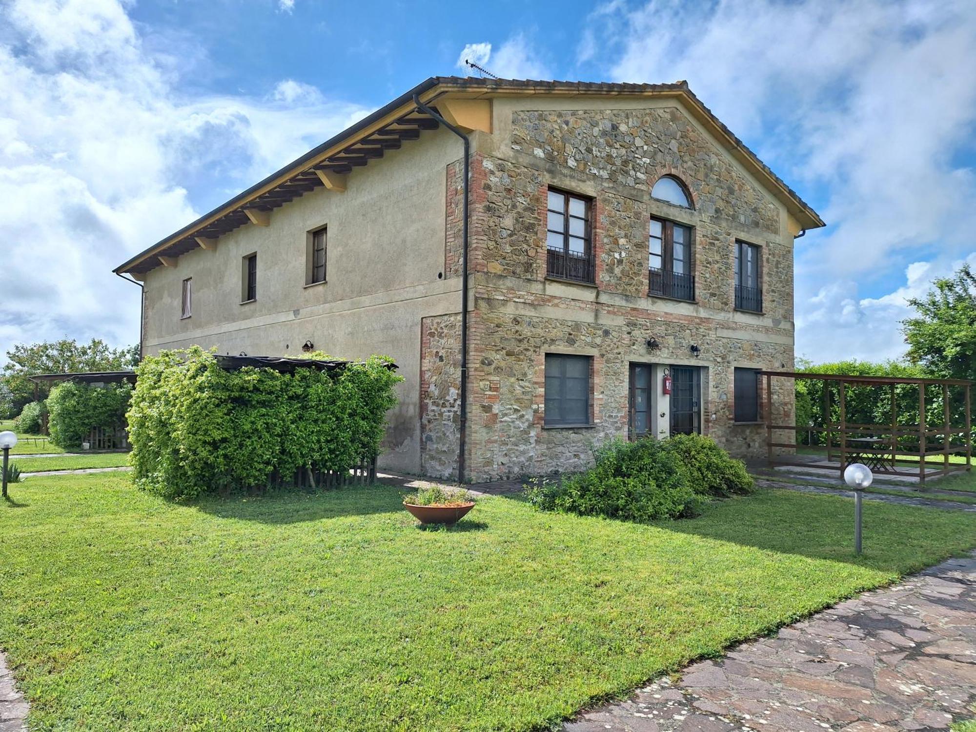 Lacollinatuscany Between San Gimignano And 渥尔特拉 外观 照片